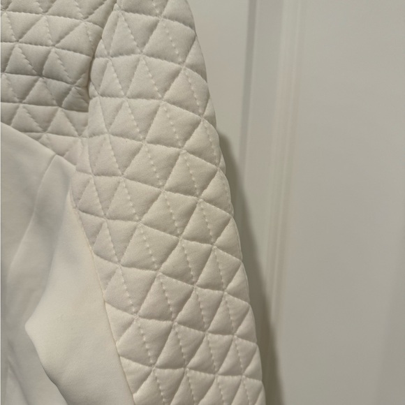 NWT Avia Women's Quilted Jacket With Thumbholes - Picture 7 of 8